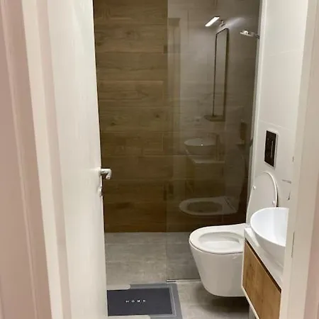 Cosy Luxury Studio Dristor Apartment *